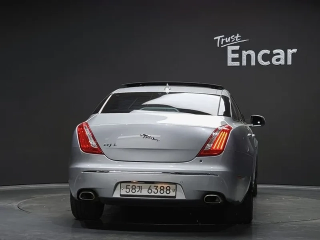 Jaguar Xj 3.0D - автомобили, коли, обяви за нови и употребявани 3