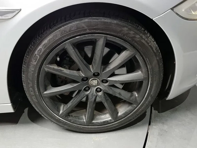 Jaguar Xj 3.0D - автомобили, коли, обяви за нови и употребявани 4
