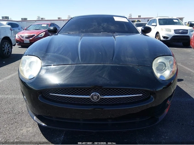 Jaguar Xk8 - автомобили, коли, обяви за нови и употребявани 1