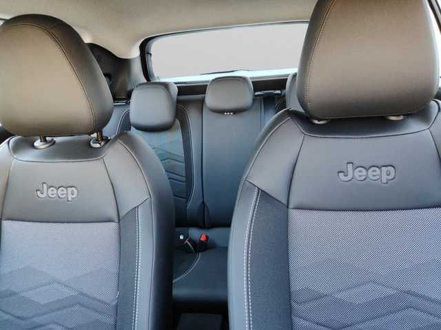 Jeep AVENGER ALTITUDE 1.2 e-Hybrid 48V Petrol 110 hp 6-DCT - автомобили, коли, обяви за нови и употребявани 14