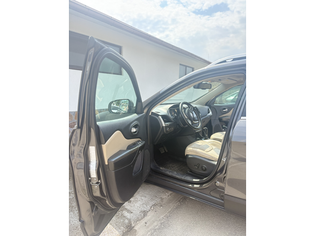 Jeep Cherokee, 2015 г., 183000 км, 0 к.с. - автомобили, коли, обяви за нови и употребявани 10