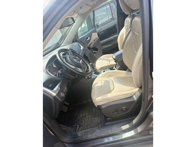 Jeep Cherokee, 2015 г., 183000 км, 0 к.с. - автомобили, коли, обяви за нови и употребявани 11