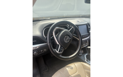 Jeep Cherokee, 2015 г., 183000 км, 0 к.с. - автомобили, коли, обяви за нови и употребявани 12