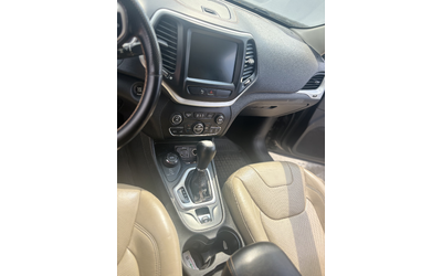 Jeep Cherokee, 2015 г., 183000 км, 0 к.с. - автомобили, коли, обяви за нови и употребявани 13