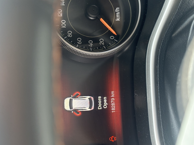 Jeep Cherokee, 2015 г., 183000 км, 0 к.с. - автомобили, коли, обяви за нови и употребявани 14