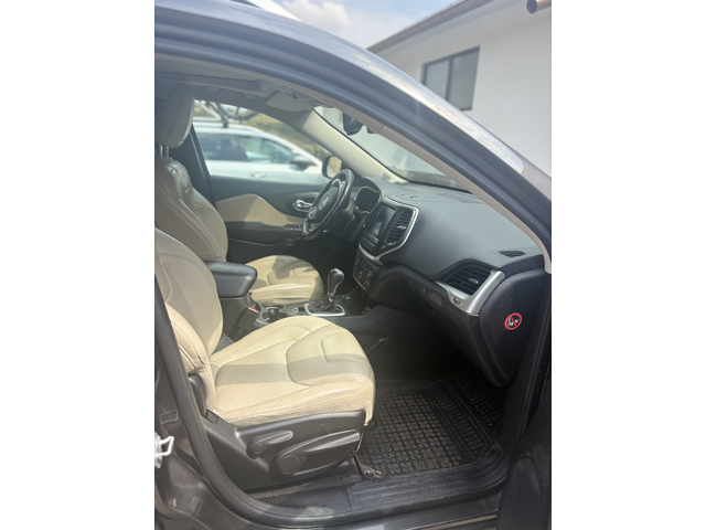 Jeep Cherokee, 2015 г., 183000 км, 0 к.с. - автомобили, коли, обяви за нови и употребявани 9