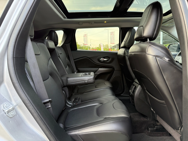 Jeep Cherokee 3.2 V6, LIMITED - автомобили, коли, обяви за нови и употребявани 9