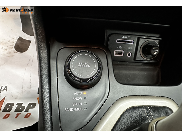 Jeep Cherokee 2.2M-Jet Night Eagle 4WD - автомобили, коли, обяви за нови и употребявани 12