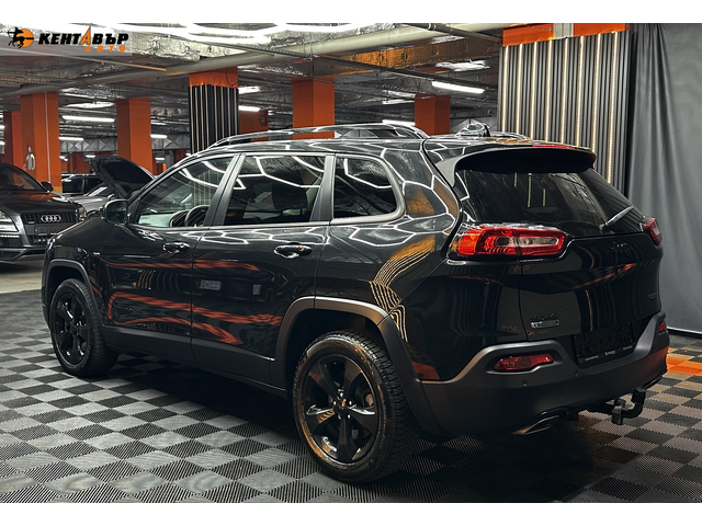 Jeep Cherokee 2.2M-Jet Night Eagle 4WD - автомобили, коли, обяви за нови и употребявани 5