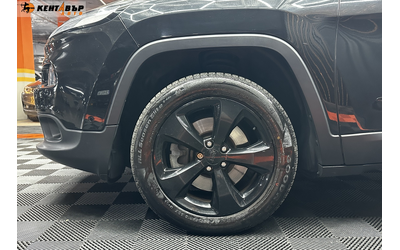 Jeep Cherokee 2.2M-Jet Night Eagle 4WD - автомобили, коли, обяви за нови и употребявани 6