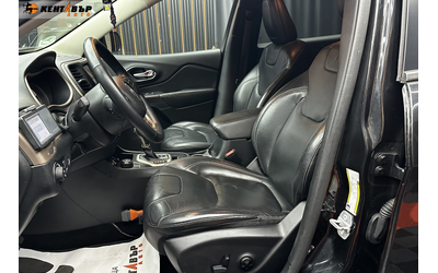 Jeep Cherokee 2.2M-Jet Night Eagle 4WD - автомобили, коли, обяви за нови и употребявани 7
