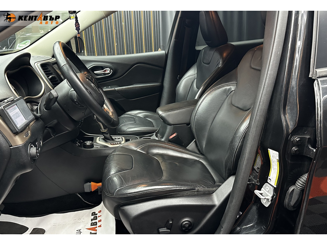 Jeep Cherokee 2.2M-Jet Night Eagle 4WD - автомобили, коли, обяви за нови и употребявани 7
