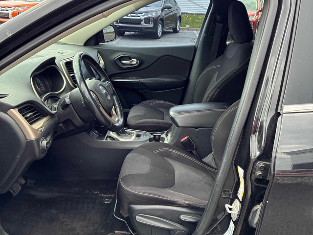 Jeep Cherokee 2.4L 4cyl FWD - автомобили, коли, обяви за нови и употребявани 11