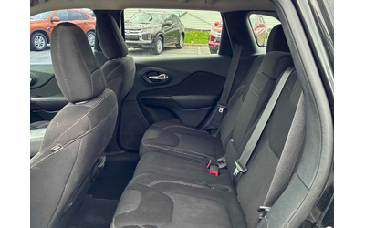Jeep Cherokee 2.4L 4cyl FWD - автомобили, коли, обяви за нови и употребявани 13