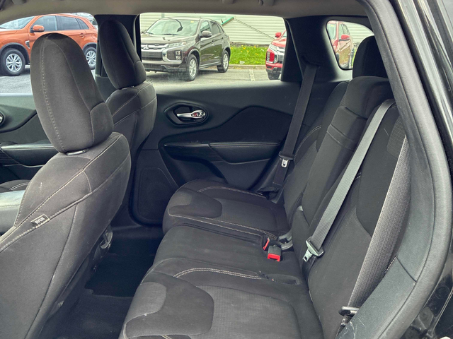 Jeep Cherokee 2.4L 4cyl FWD - автомобили, коли, обяви за нови и употребявани 13