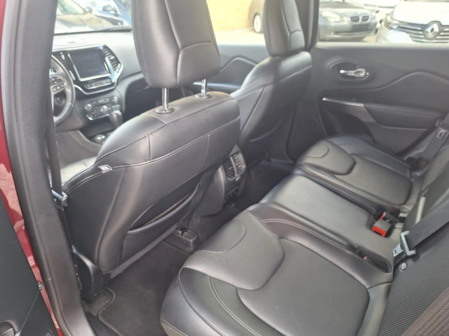 Jeep Cherokee 2.2 D 4X4 full - автомобили, коли, обяви за нови и употребявани 11