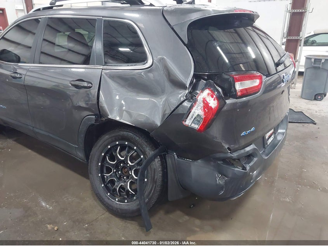 Jeep Cherokee 3.2L V-6 DOHC, 271HP 4X4 Drive - автомобили, коли, обяви за нови и употребявани 5