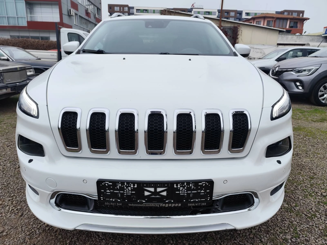 Jeep Cherokee 2.2TD Overl.AWD200кс - автомобили, коли, обяви за нови и употребявани 0