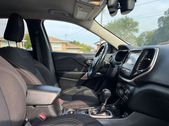 Jeep Cherokee * Latitude, Longitude, North * CARFAX * ЦЕНА ДО БГ - автомобили, коли, обяви за нови и употребявани 13