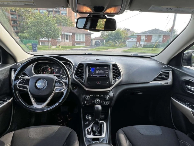 Jeep Cherokee * Latitude, Longitude, North * CARFAX * ЦЕНА ДО БГ - автомобили, коли, обяви за нови и употребявани 8