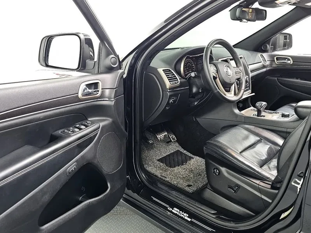Jeep Cherokee 3.6 Limited - автомобили, коли, обяви за нови и употребявани 9