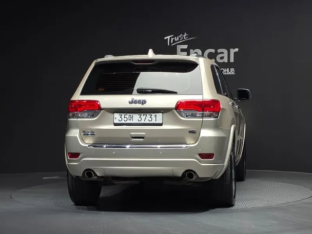 Jeep Cherokee 3.0 Diesel Overland - автомобили, коли, обяви за нови и употребявани 3