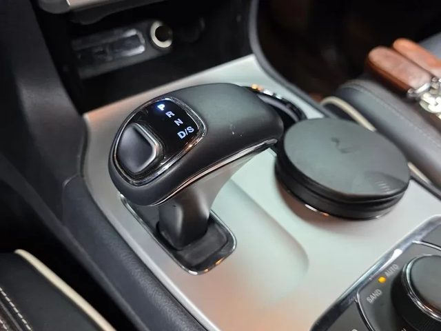 Jeep Cherokee 3.0 Diesel Overland - автомобили, коли, обяви за нови и употребявани 8