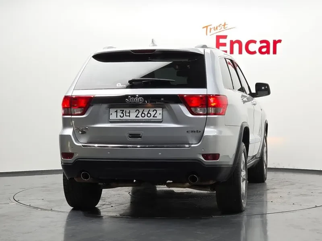 Jeep Cherokee 3.0 Diesel Overland - автомобили, коли, обяви за нови и употребявани 3