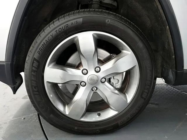 Jeep Cherokee 3.0 Diesel Overland - автомобили, коли, обяви за нови и употребявани 4