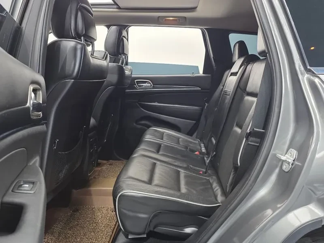 Jeep Cherokee 3.0 Diesel Overland - автомобили, коли, обяви за нови и употребявани 11