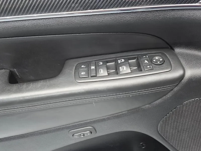 Jeep Cherokee 3.0 Diesel Overland - автомобили, коли, обяви за нови и употребявани 16