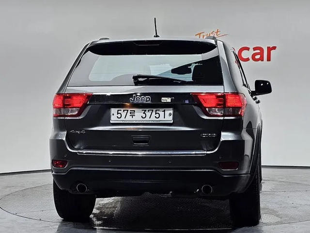 Jeep Cherokee 3.0 Diesel Overland - автомобили, коли, обяви за нови и употребявани 3