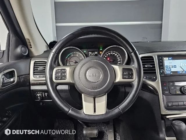 Jeep Cherokee 3.0 Diesel Laredo - автомобили, коли, обяви за нови и употребявани 12