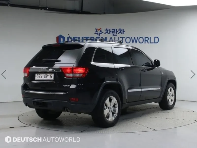 Jeep Cherokee 3.0 Diesel Laredo - автомобили, коли, обяви за нови и употребявани 1