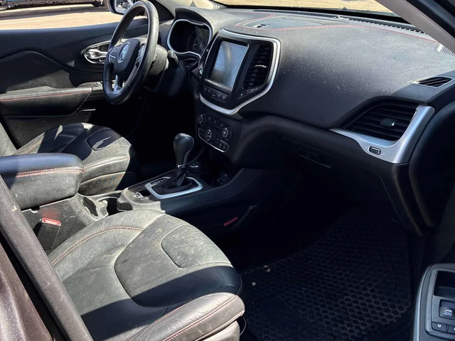 Jeep Cherokee * Trailhawk * PANO * КАМЕРА * ПОДГРЕВ * NAVI - автомобили, коли, обяви за нови и употребявани 12