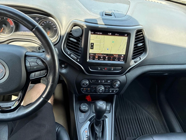 Jeep Cherokee ALTITUDE / ШИБИДАХ / CARFAX - автомобили, коли, обяви за нови и употребявани 6