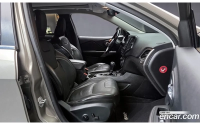 Jeep Cherokee 2.4 4x4 180к.с. * ФЕЙСЛИФТ * ПАНОРАМА * КОЖА - автомобили, коли, обяви за нови и употребявани 10