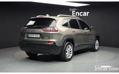 Jeep Cherokee 2.4 4x4 180к.с. * ФЕЙСЛИФТ * ПАНОРАМА * КОЖА - автомобили, коли, обяви за нови и употребявани 12