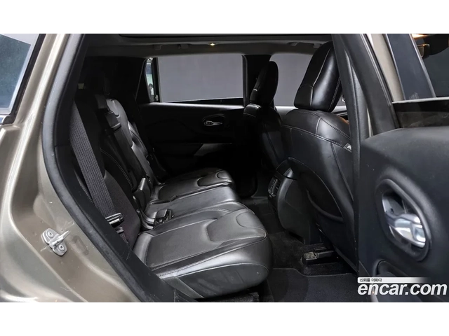 Jeep Cherokee 2.4 4x4 180к.с. * ФЕЙСЛИФТ * ПАНОРАМА * КОЖА - автомобили, коли, обяви за нови и употребявани 11