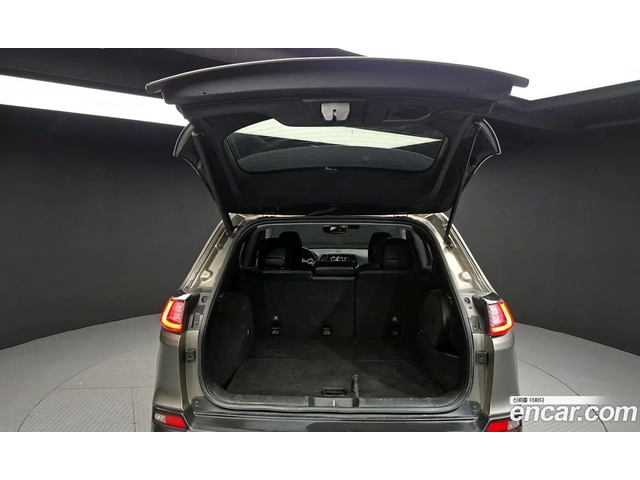 Jeep Cherokee 2.4 4x4 180к.с. * ФЕЙСЛИФТ * ПАНОРАМА * КОЖА - автомобили, коли, обяви за нови и употребявани 13