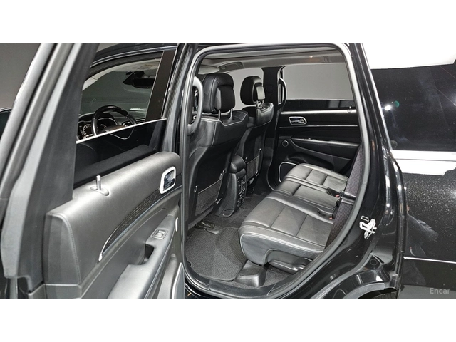 Jeep Cherokee SUMMIT* PANO* КОЖА* ОБДУХВАНЕ* ПОДГРЕВ* НАВИ* КАМЕ - автомобили, коли, обяви за нови и употребявани 9
