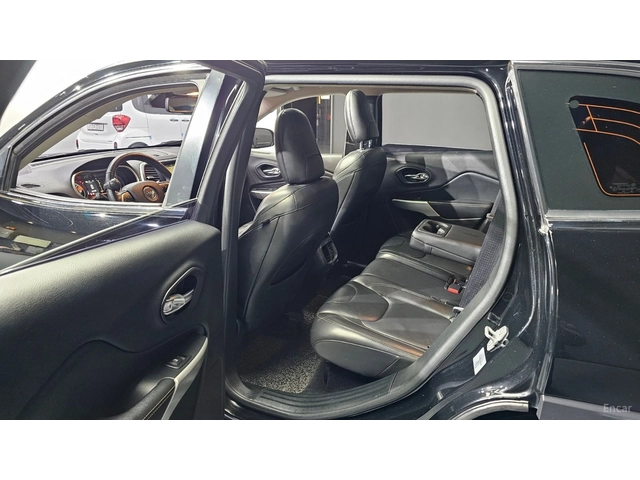 Jeep Cherokee 2.4* Longitude High* AWD* ПОДГРЕВ* КАМЕРА* ШИБИДАХ - автомобили, коли, обяви за нови и употребявани 9