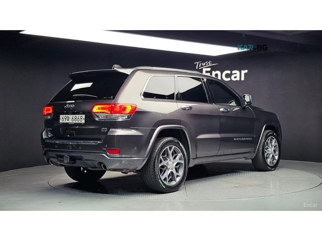 Jeep Cherokee OVERLAND* 3.6* КОЖА* ПОДГРЕВ* ОБДУХВ* ПАНО* НАВИ* - автомобили, коли, обяви за нови и употребявани 1