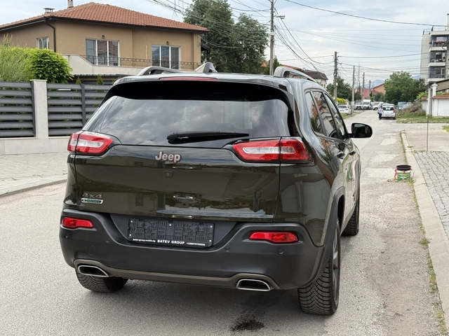 Jeep Cherokee EDITION-75г-AVTOMAT-4X4-115х.к-200k.c-FULL-FULL - автомобили, коли, обяви за нови и употребявани 4