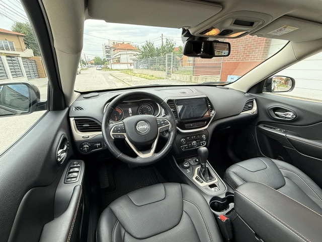 Jeep Cherokee EDITION-75г-AVTOMAT-4X4-115х.к-200k.c-FULL-FULL - автомобили, коли, обяви за нови и употребявани 8