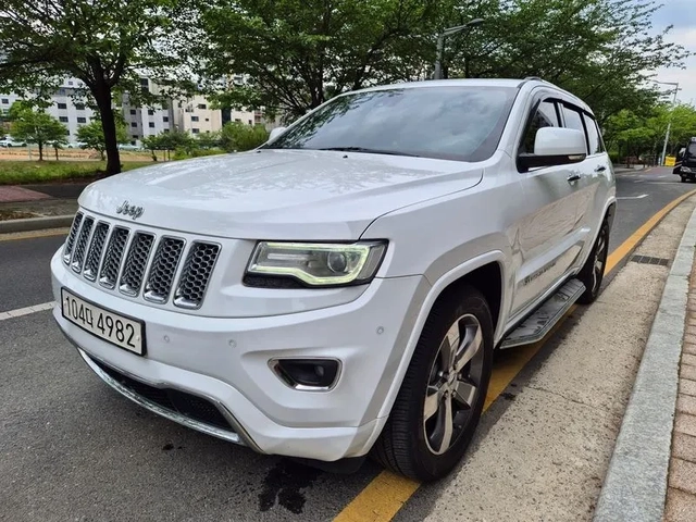 Jeep Cherokee 3.0D AWD Overland - САМО 30% АВАНС - автомобили, коли, обяви за нови и употребявани 0