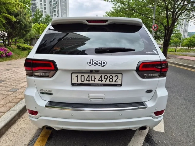 Jeep Cherokee 3.0D AWD Overland - САМО 30% АВАНС - автомобили, коли, обяви за нови и употребявани 4