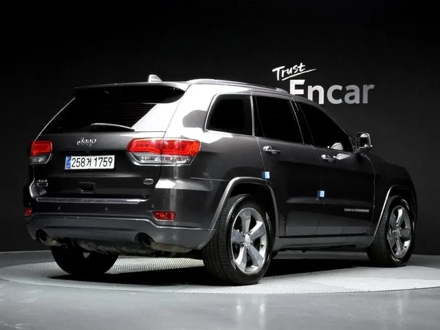 Jeep Cherokee 3.0D Overland - САМО 30% АВАНС - автомобили, коли, обяви за нови и употребявани 1
