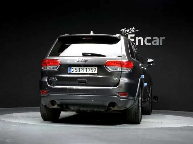 Jeep Cherokee 3.0D Overland - САМО 30% АВАНС - автомобили, коли, обяви за нови и употребявани 3