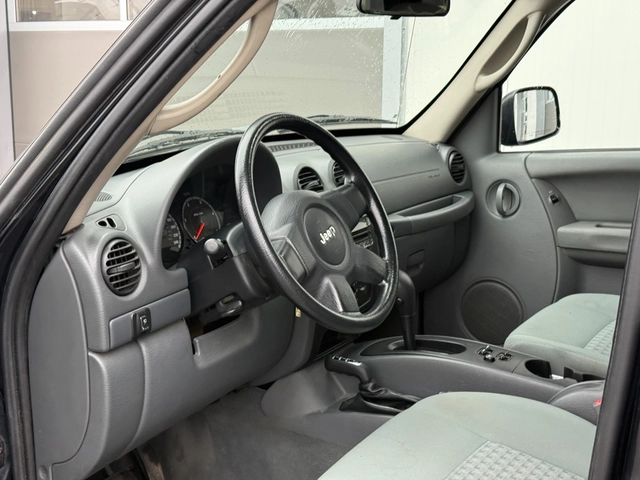 Jeep Cherokee 2.8 crd - автомобили, коли, обяви за нови и употребявани 8